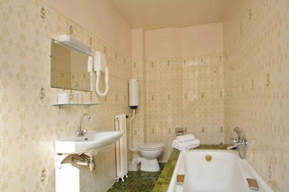 Lucien & Marinette Hotel Paris