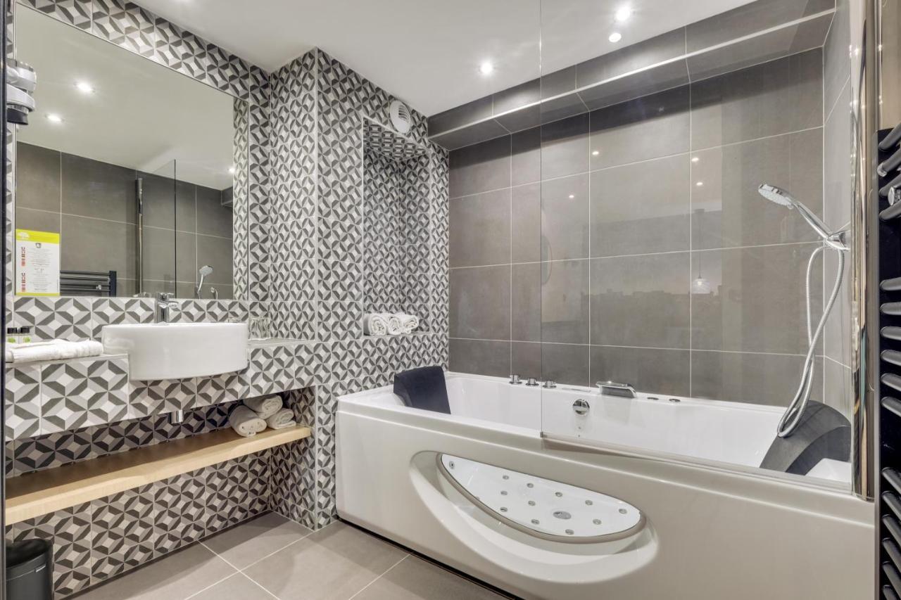 Lucien & Marinette 3*